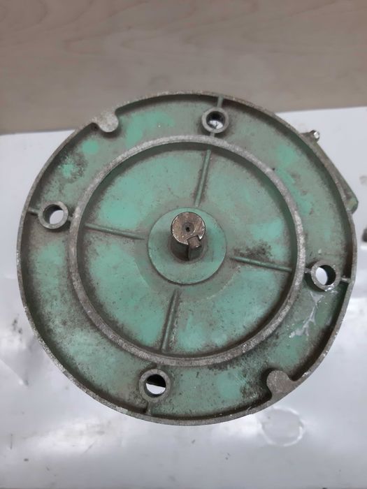 Трифазен електродвигател