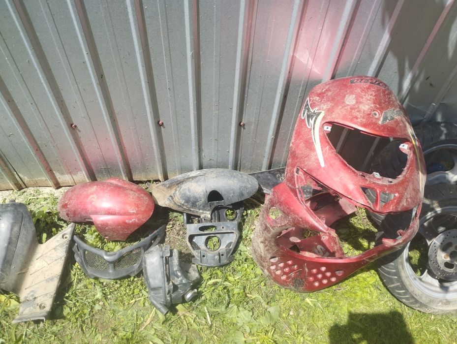 Vand scuter Suzuki katana