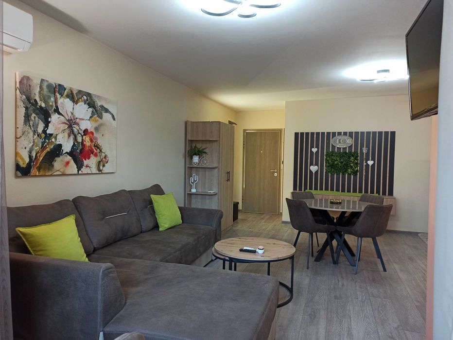 Апартамент за нощувки Азалия 1