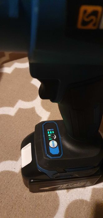 Suflantă pe baterie cu motor brushless