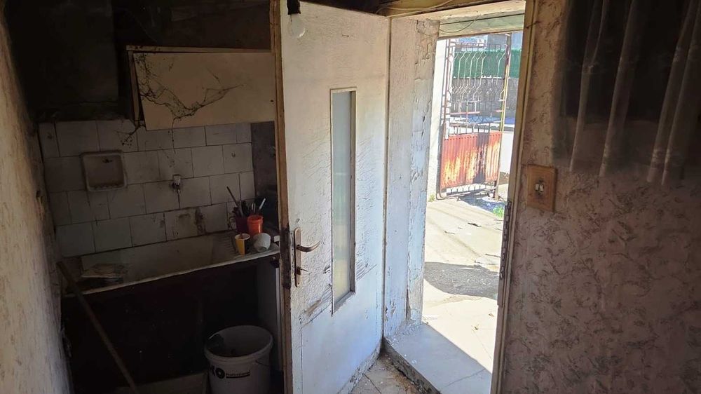 продавам къща Дружба