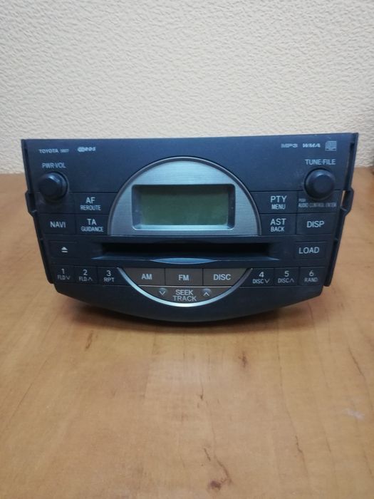 Продам магнитолу от тойоты рав 4