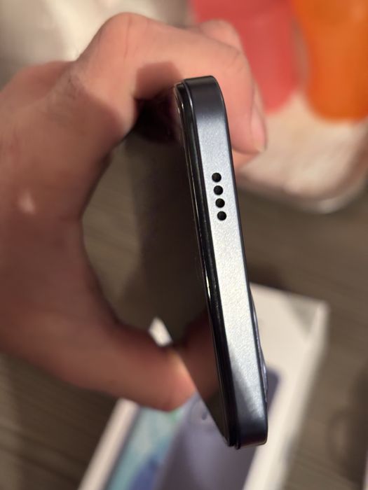 Продам телефон Vivo Y19s