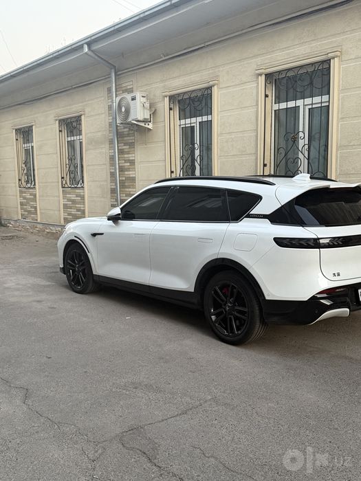 VOYAH FREE 318 (срочно)идеал