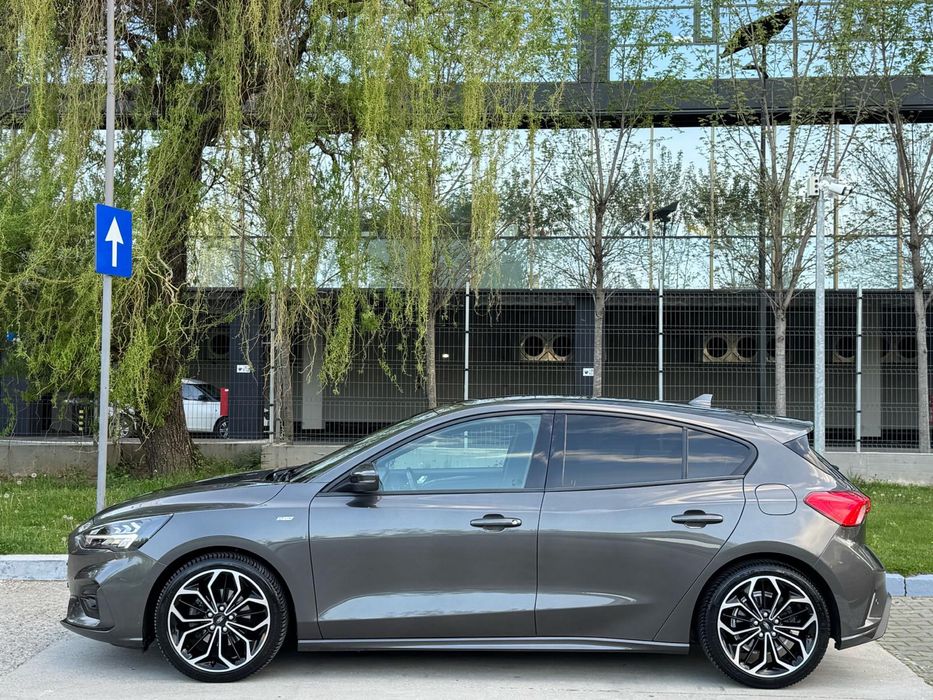 Ford Focus ST Line