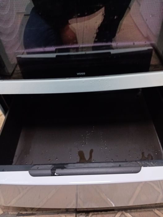 Свободно стояща печка с керамичен плот VOSS  2 години Гаранция!