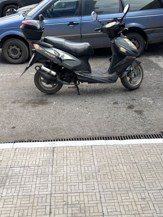 Продаю скутер .Racer