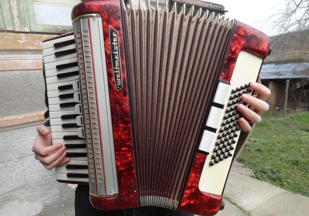 продавам чуроликащ инстромент за пиянски събирания и за други цели