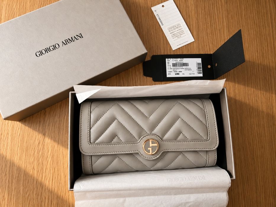 Giorgio Armani оригинално портмоне