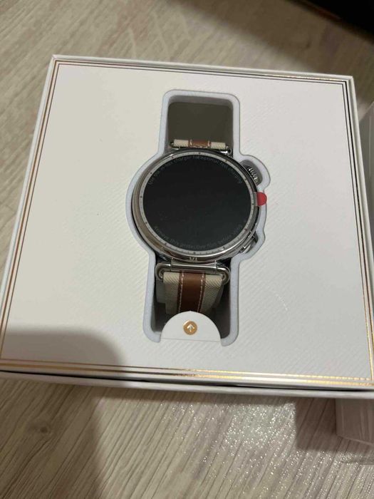 Смартчасовник HUAWEI