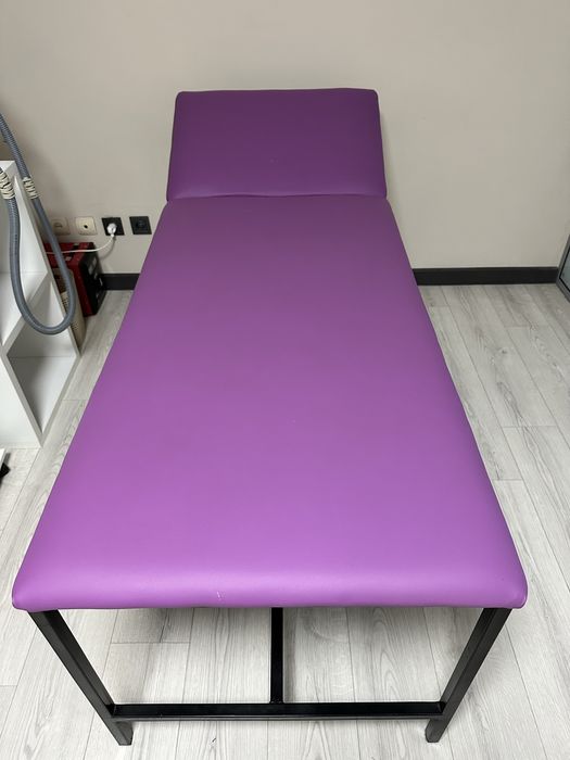 продам кушетку в отличном состоянии