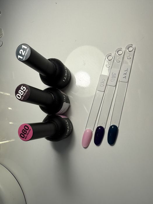 Продавам гел лакове