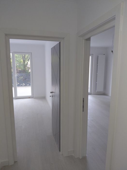 Vând apartament 2 camere în blocul White Tower Ploiesti
