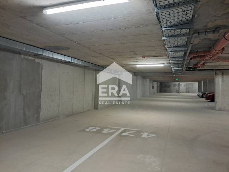 Продава се  в Варна, Център -  кв.м за 0 €/ - Снимка #8