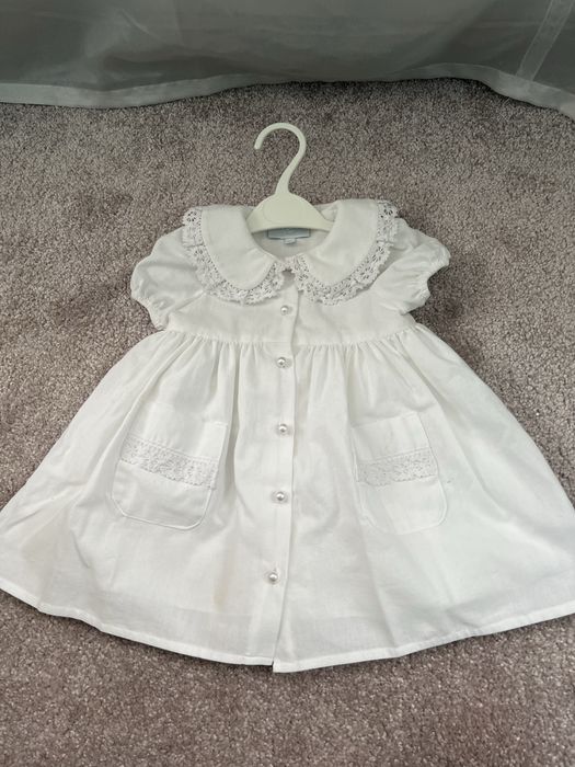 Blanita superba pentru bebe marca H&M mar 68 p