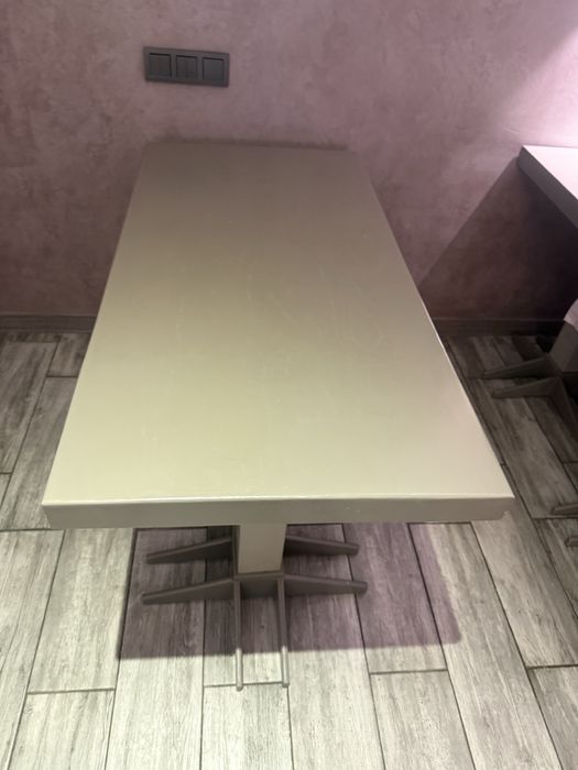 Продам столы  б/у срочно