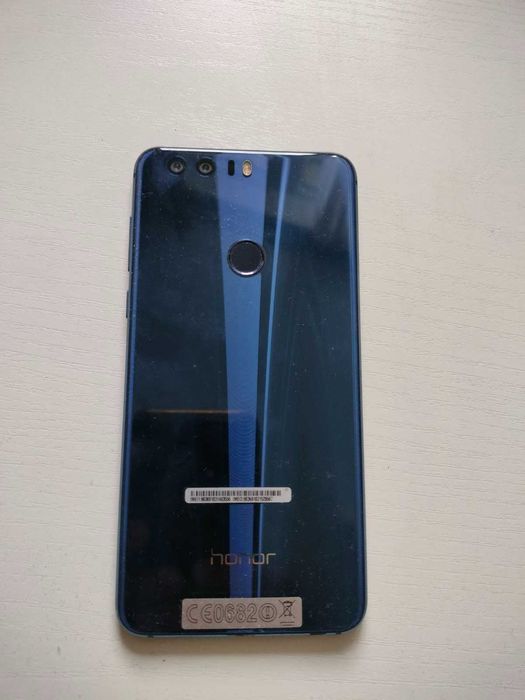 продавам  Honor 8  FRD-L09