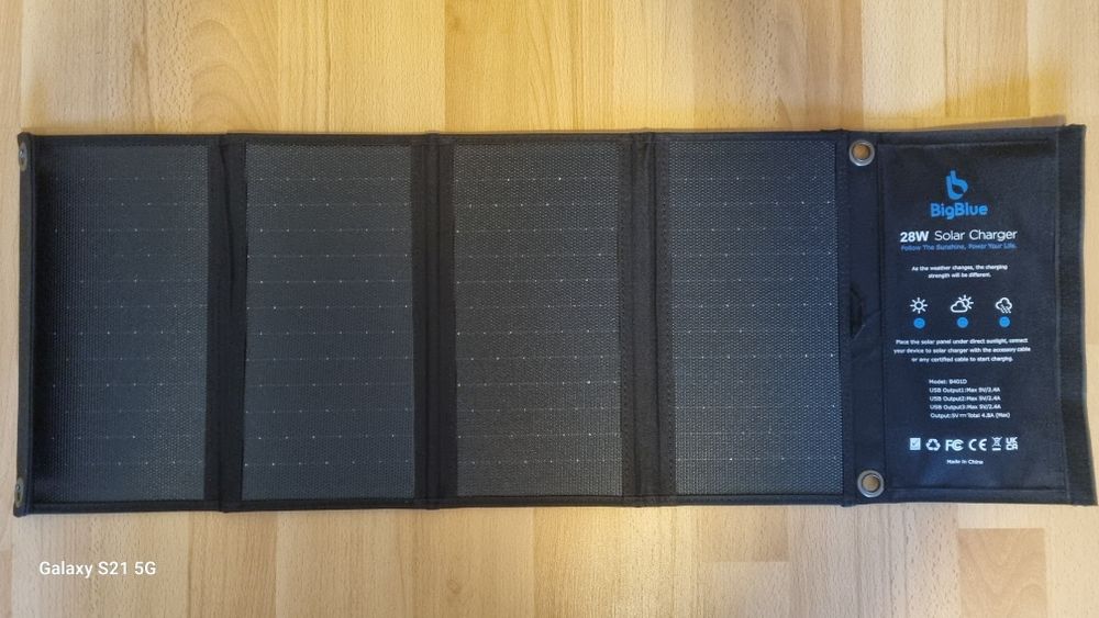 Panou solar portabil