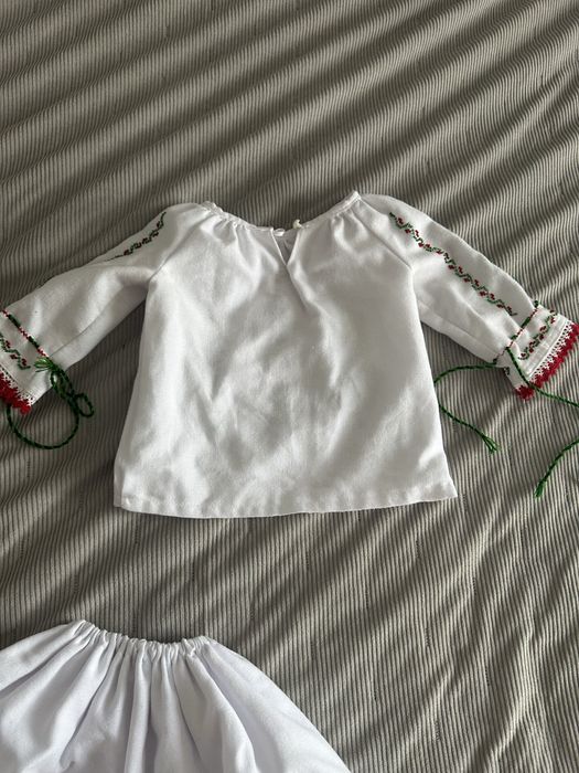 Vand costum popular marimea 86-92 cusut cu margele