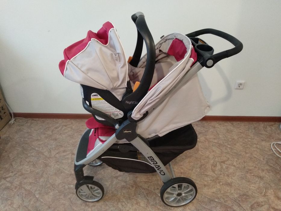 Коляска Chicco Bravo