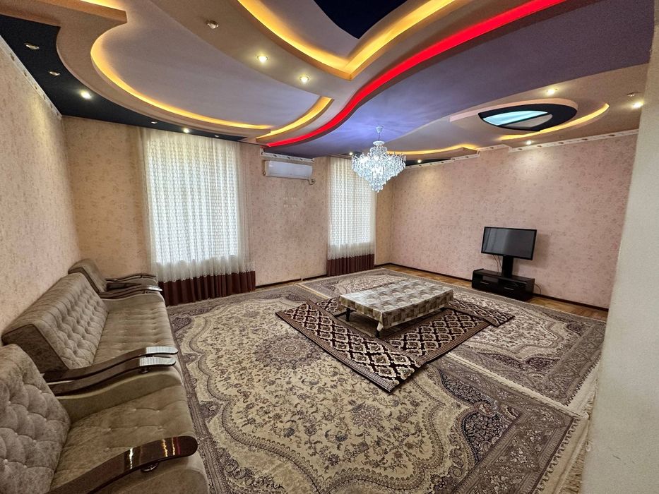 Продаю Бирлашган новая махалля 6 соток 8 комнаты