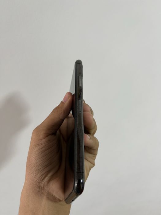 iphone 11 pro max 64/71