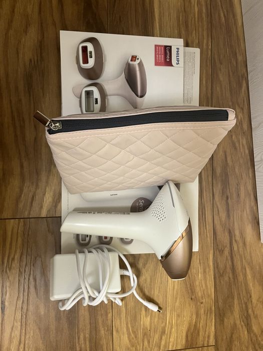 Фотоепилатор IPL Philips Lumea Series 9900