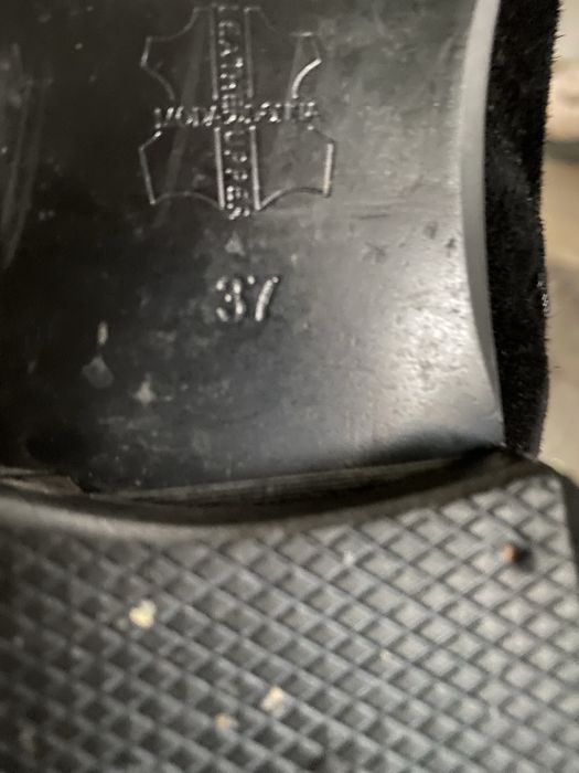 Cizme piele intoarsa