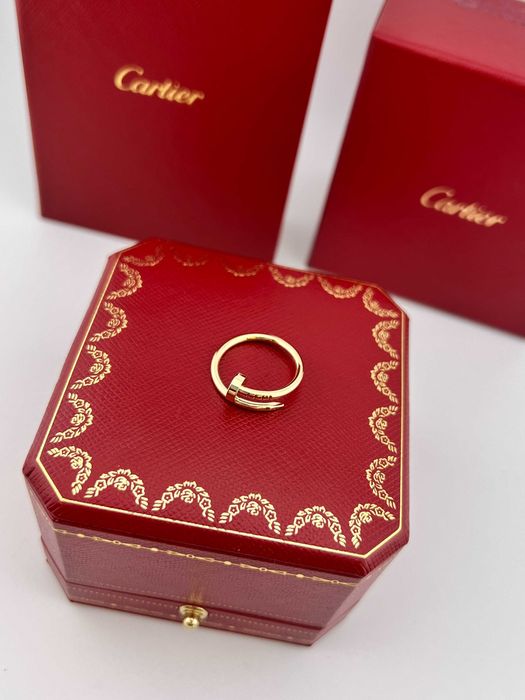Кольцо Cartier Juste un Clou