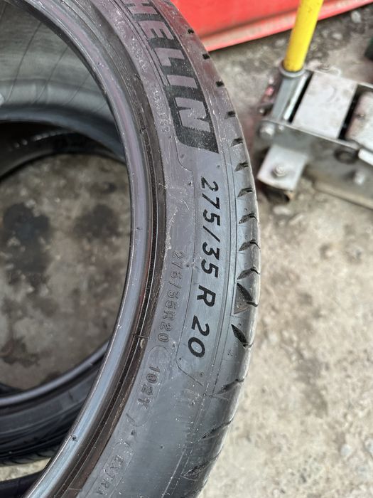 Продам комплект разношироких летних шин