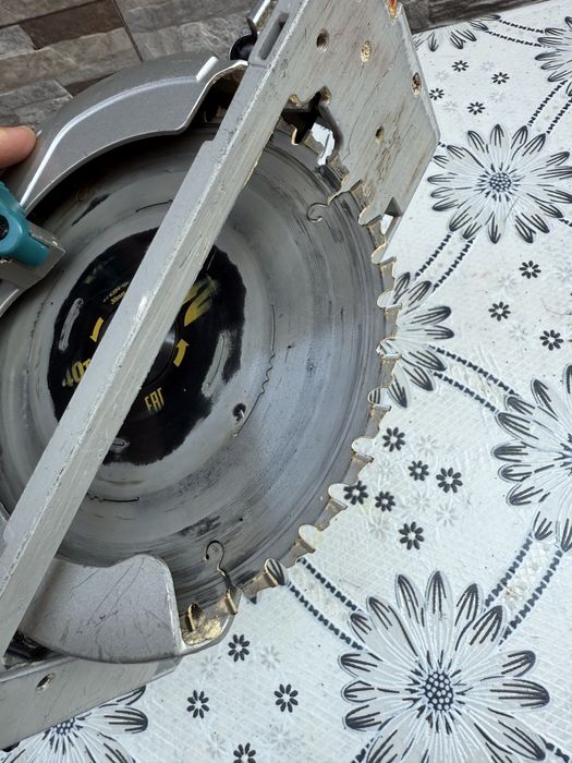 Акумулаторен ръчен циркуляр Makita DHS710Z Solo