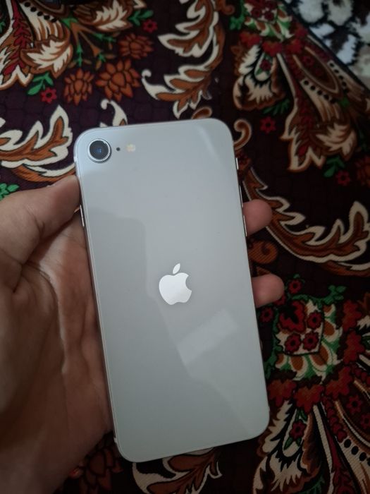 Iphone se2 sotiladi