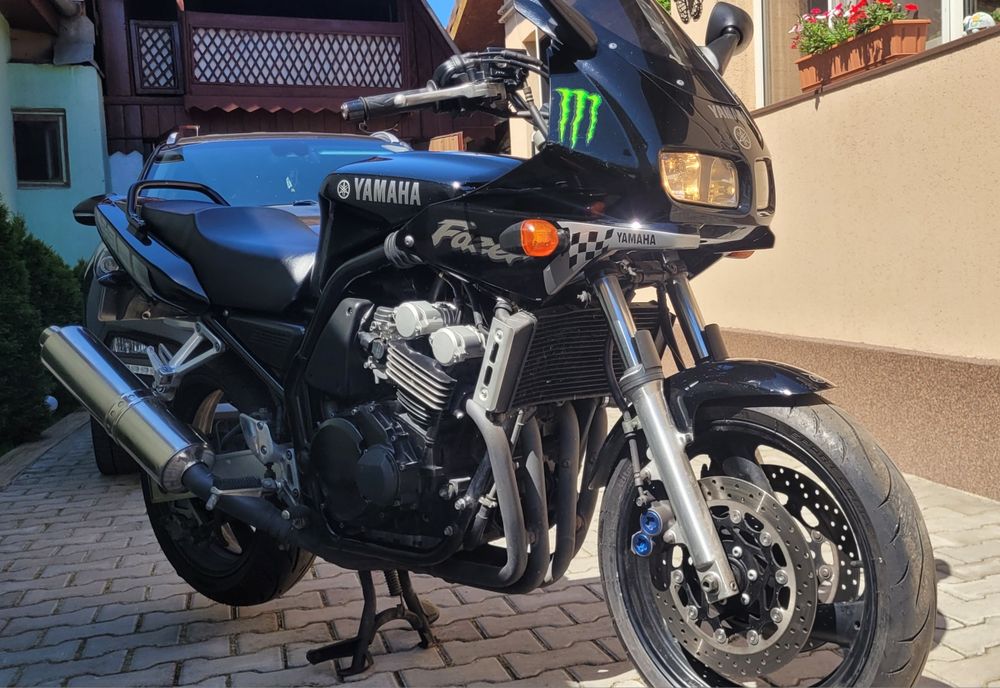 Yamaha Fazer 600