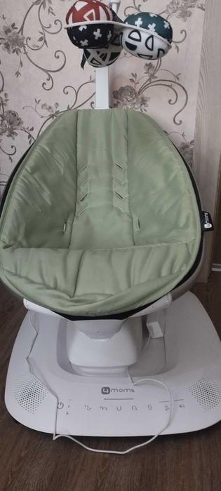 Электронное кресло качалка 4moms