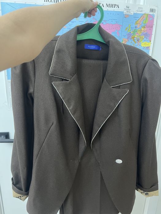 Костюм с брюками