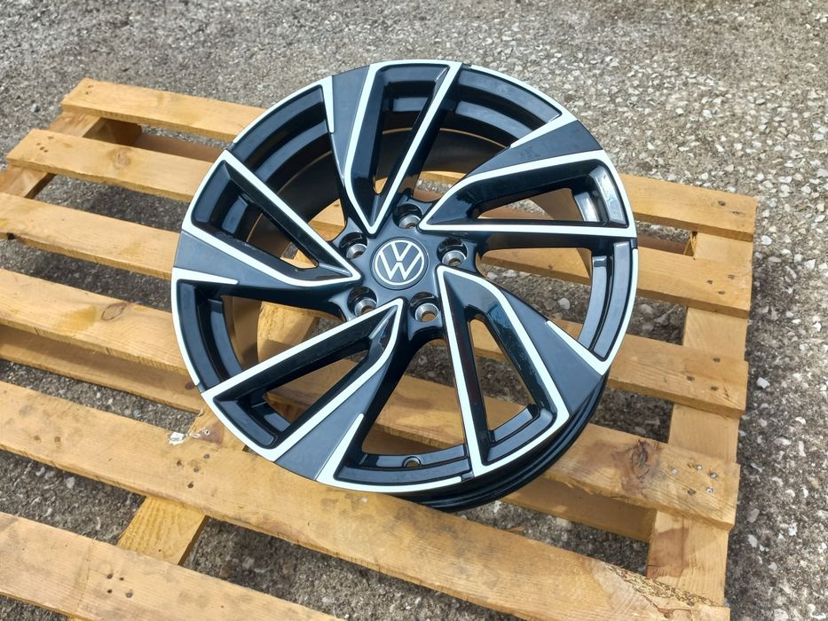 19" 5x112 Vw Gti Golf Passat Tiguan 8j et45 57.1 Seat Škoda Polish  Black