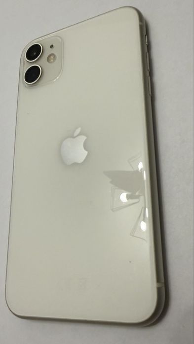 iPhone 11 — отличное состояние, полностью рабочий