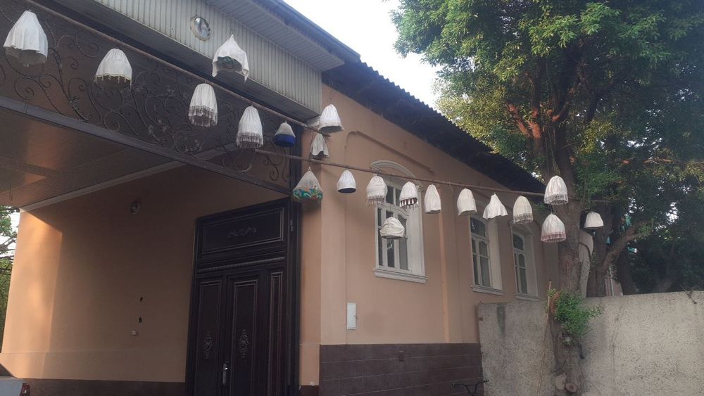 Sayrap turgan Bedanalar  sotiladi qovoqlari bilan Manzil Qoʻqonda