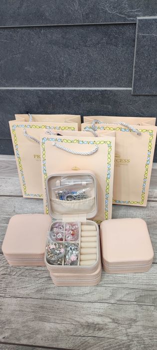 Детски арт комплект за изработка на гривни и гердани тип "Пандора"