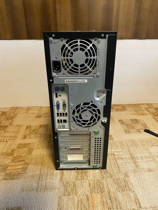 Настолен компютър за офис работа