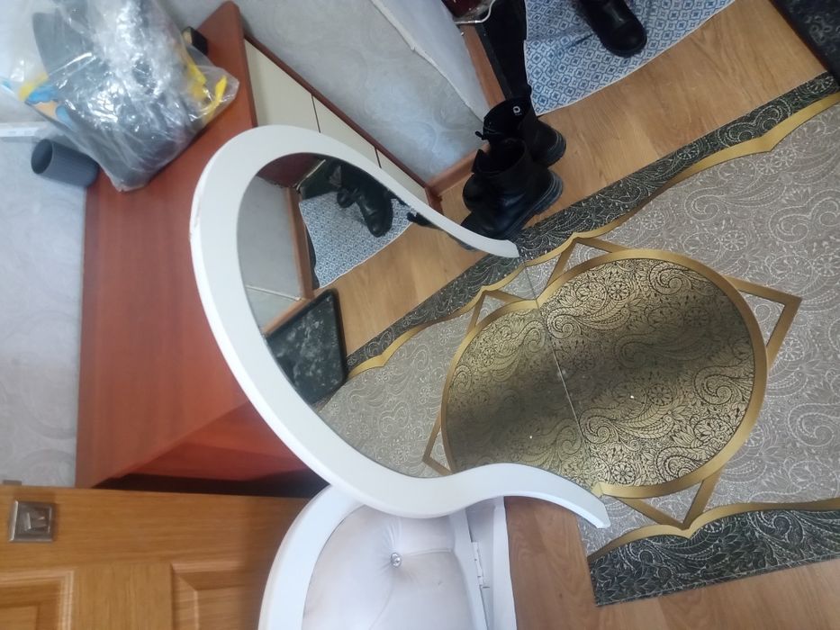 Двер зеркало итд