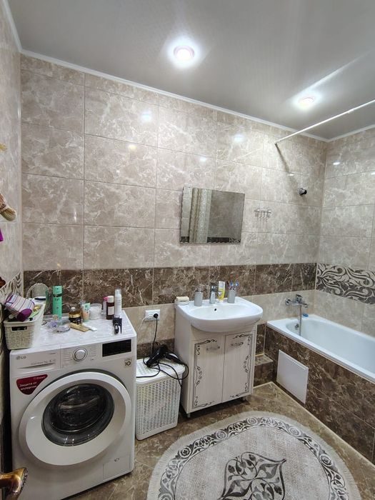 Продам 2хком квартиру район Азии.