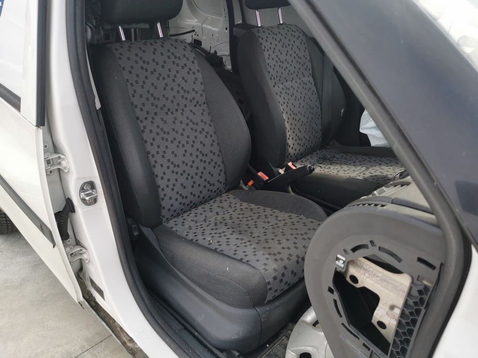 Skoda Praktik 1.4i на части