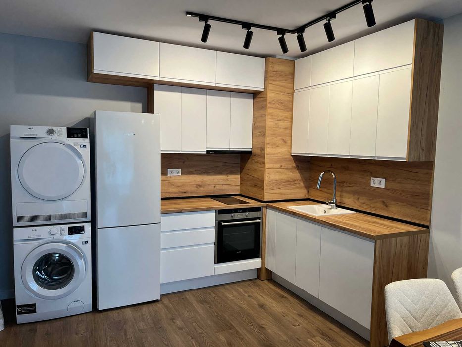 Дава се под наем Двустаен апартамент в София, Дружба 2 - 70 кв.м за 700 € - Снимка #1