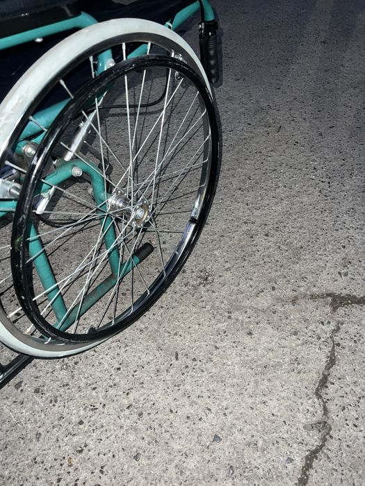 Инвалидна количка в много добро състояние – сгъваема