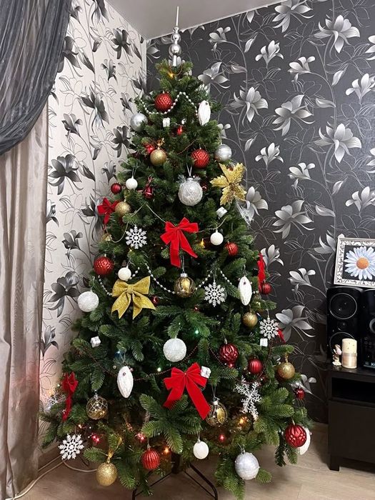 Елка ,1.80 Королевская елка