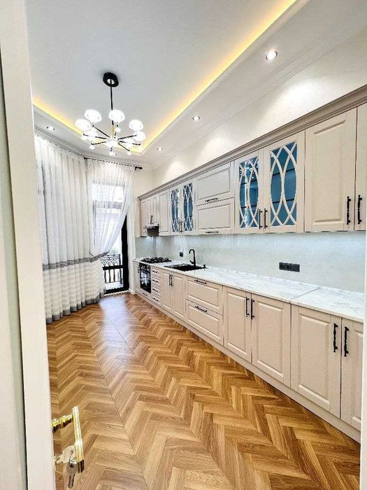 Иззада керемиди ака мана оша сиз кидирган уй