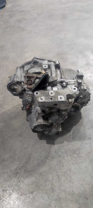 Cutie de viteze volkswagen vw passat B6 2.0 BMP 140 cp cod KDN