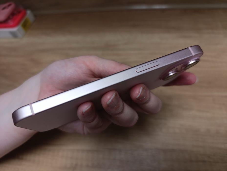 iphone 15 128Gb розовый