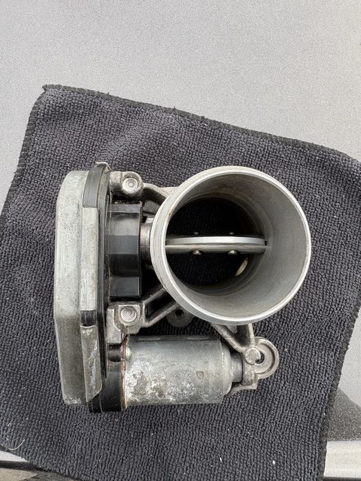 Дросел клапа за Пежo/Peugeot 508 - 2.2 HDI